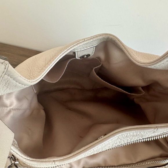 👜 Coach Madison Hobo Bag – Cream Pebbled Leather - Picture 9 of 11